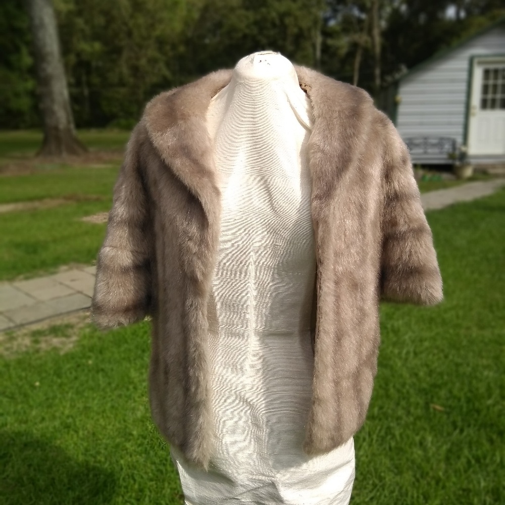 Vintage 60s faux fur cape shawl